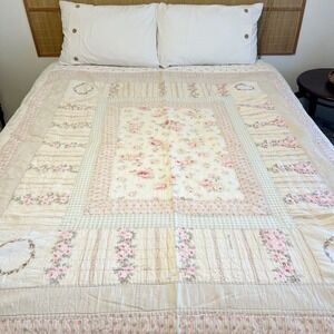 Vintage Shabby Chic Full/Double Size Quilt Pink Florals Embroidered Cottagecore